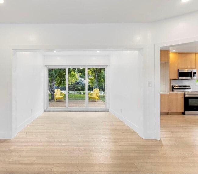 Foto del edificio - 810 NW 7th St