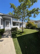 Building Photo - 856 Alyssum Ct