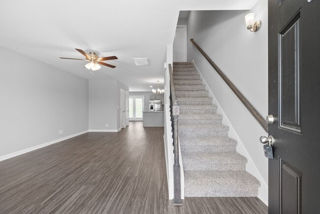 Foto del edificio - 2 Bedroom Condo For Rent Near Madison Street!