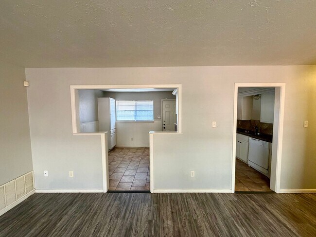 Building Photo - 3813 51st St