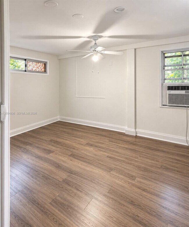Building Photo - 4790 SW 65th Ave