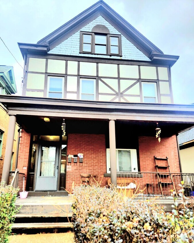 Foto del edificio - 44 Kendall Ave