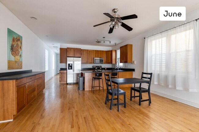 Foto del edificio - 1223 North Campbell Avenue
