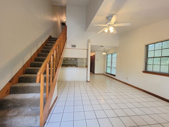 Building Photo - 326 Hayden Rd