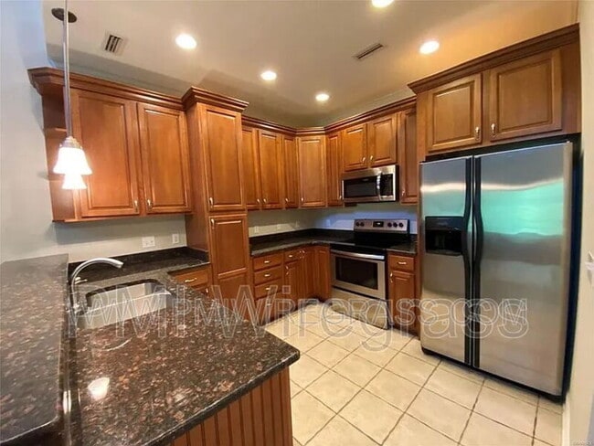 Building Photo - 227 Charleston Dr
