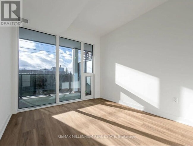 Building Photo - 1 Fairview Rd E