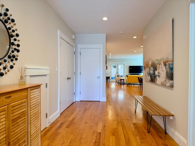 Foto del edificio - 13 Cottage Ave