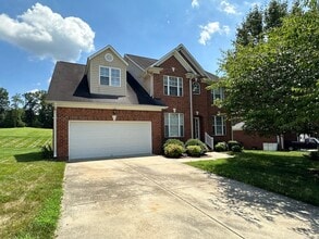 Building Photo - 6378 Clubside Dr