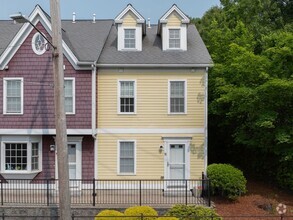 Building Photo - 40 Brattle St