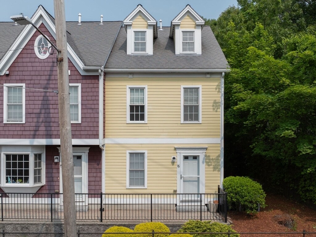 Primary Photo - 40 Brattle St