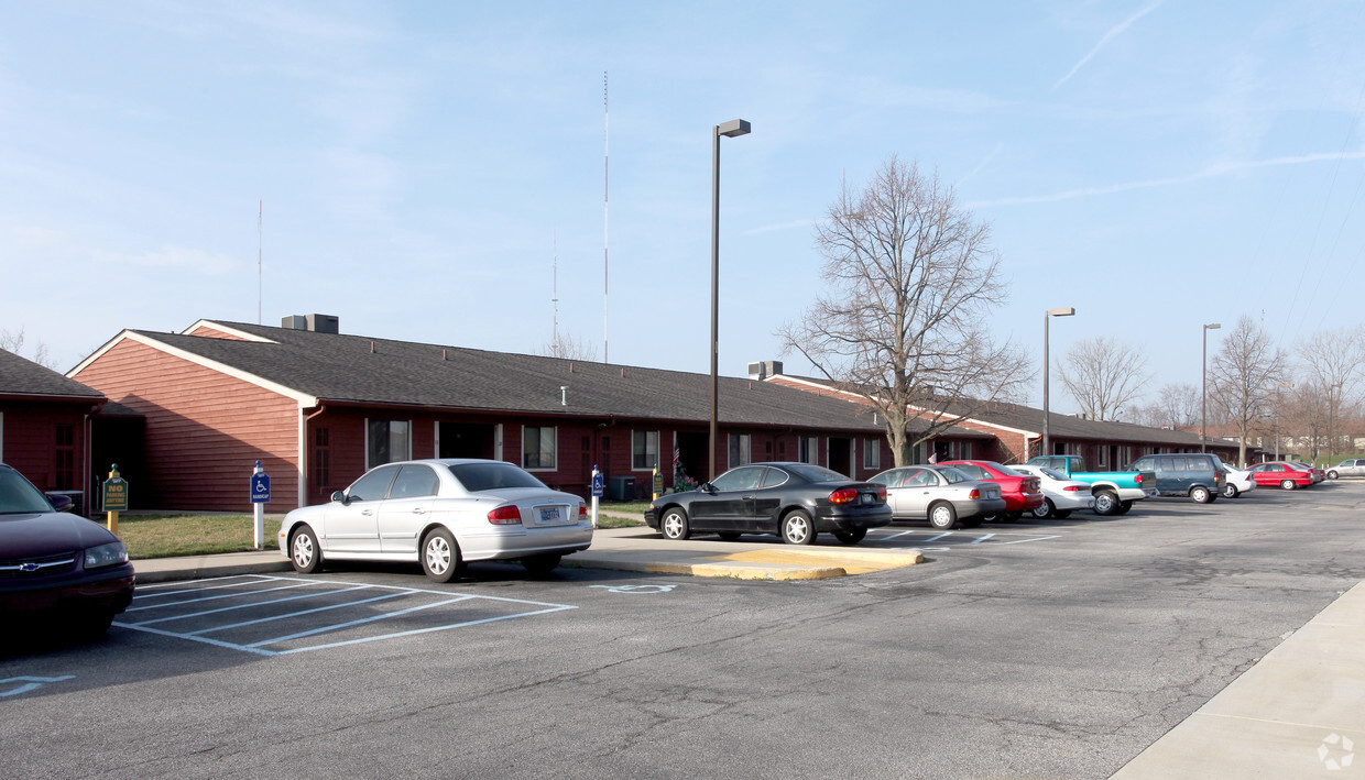 Primary Photo - Cedar Commons Apartments