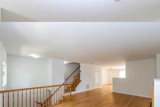 Building Photo - 852 S Insignia Ct