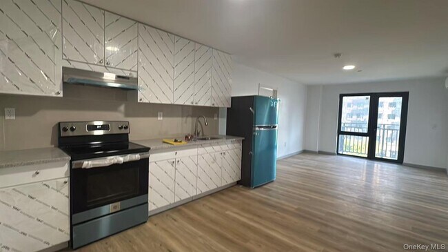 Foto del edificio - 70-09 45th Ave