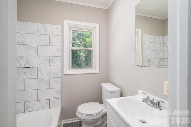 Foto del edificio - 913 Edgemont Ave