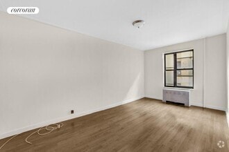 Building Photo - 330 E 52nd St