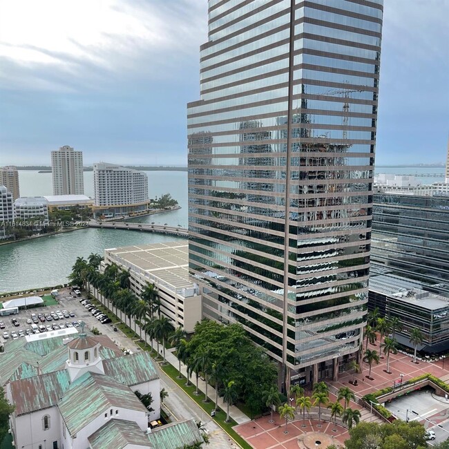 Foto del edificio - 500 Brickell Ave