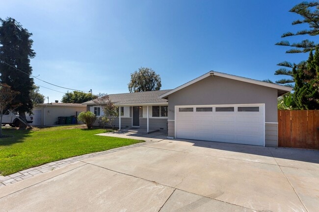 Building Photo - GORGEOUS Remodeled and Upgraded Beautiful ...