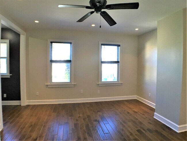 Building Photo - 4 Hoffman Ave