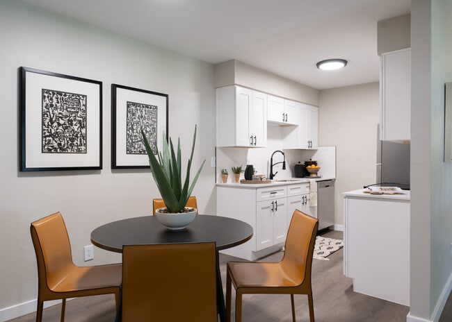 Foto del edificio - Highpoint Creek Apartments