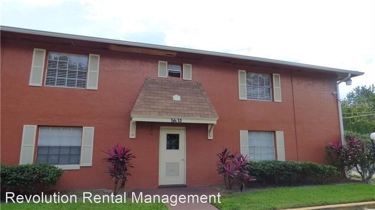 Foto principal - 1631 W Oak Ridge Rd