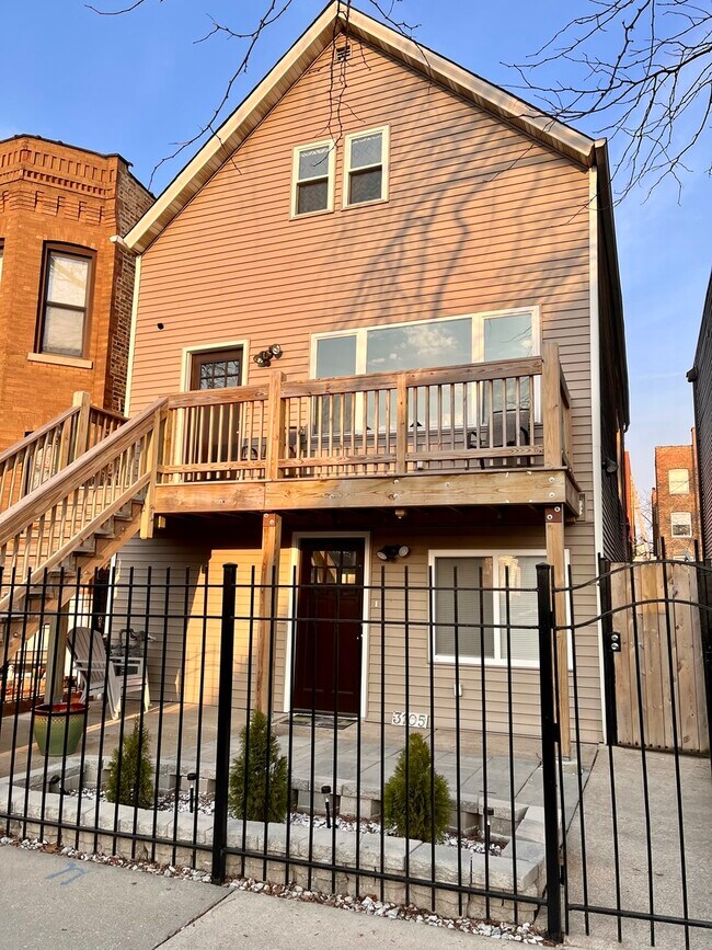 Building Photo - 3105 N Bernard St
