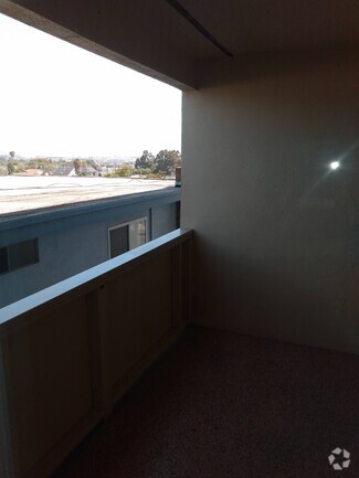 Building Photo - 257 East Ave