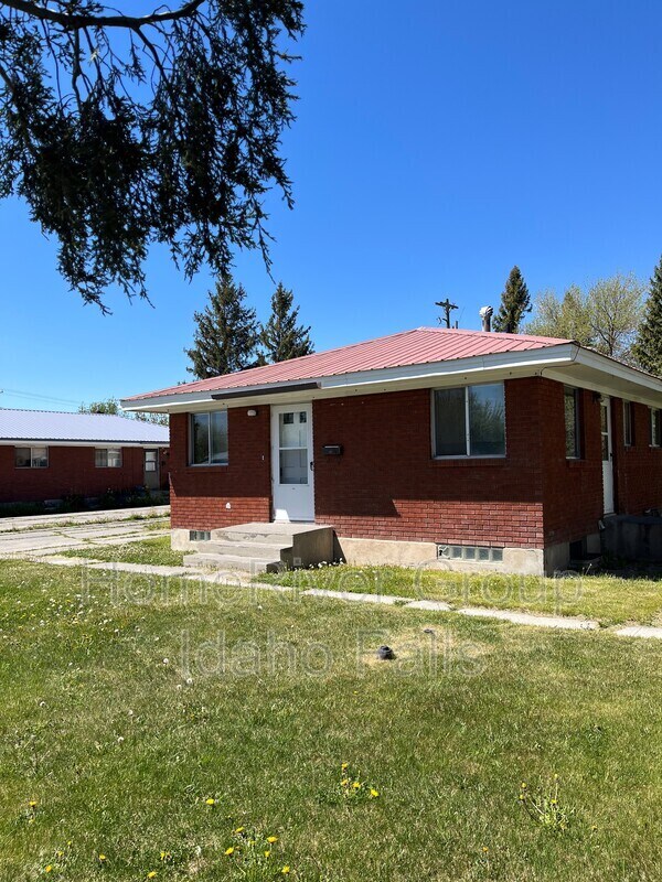 461 W Fir St, Shelley, ID 83274 House for Rent in Shelley, ID