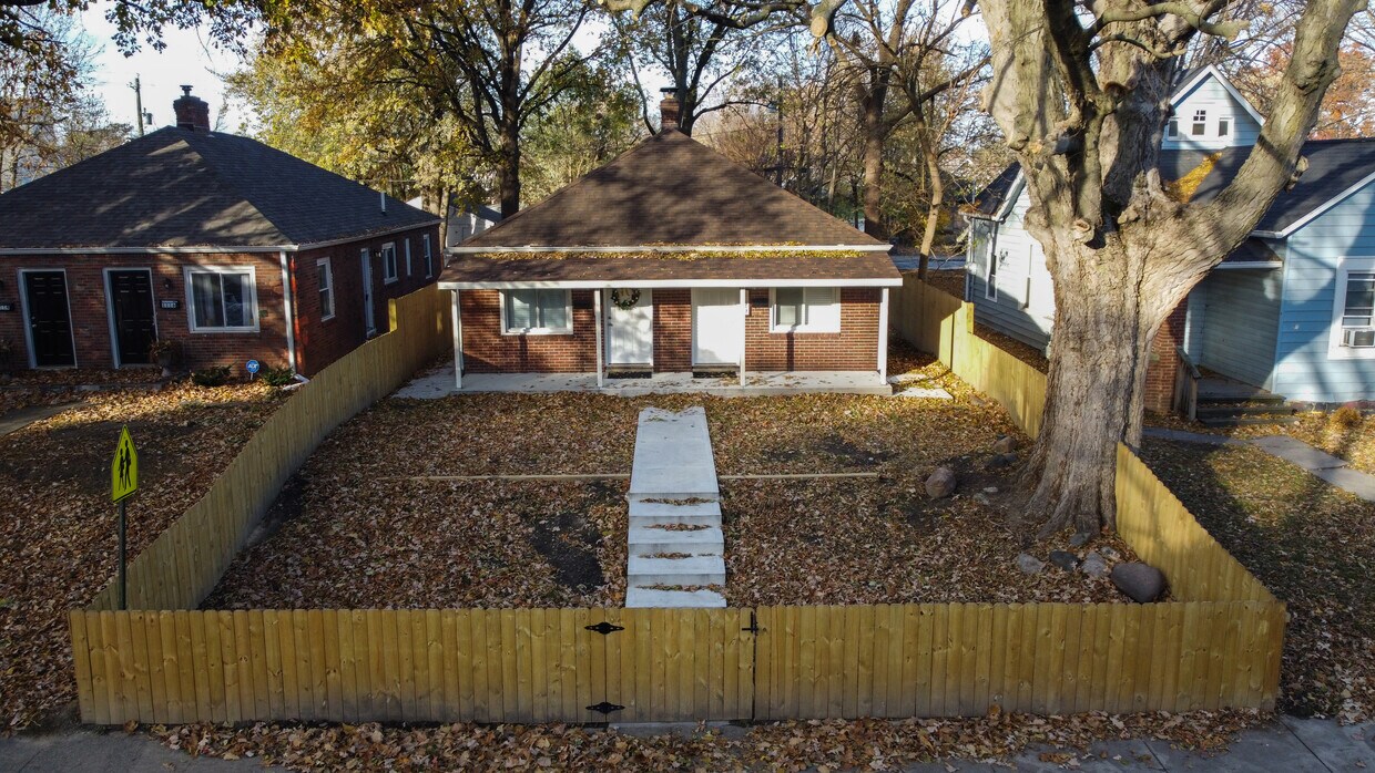 Foto principal - 1120 N Dearborn St