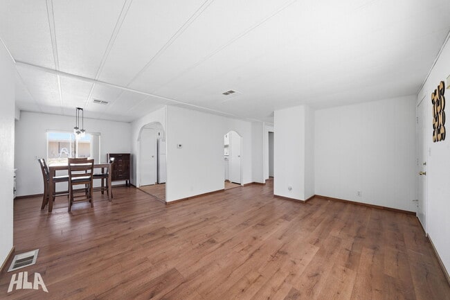 Building Photo - 10584 E Amber Dr
