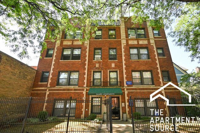 Building Photo - 4546 N Damen Ave