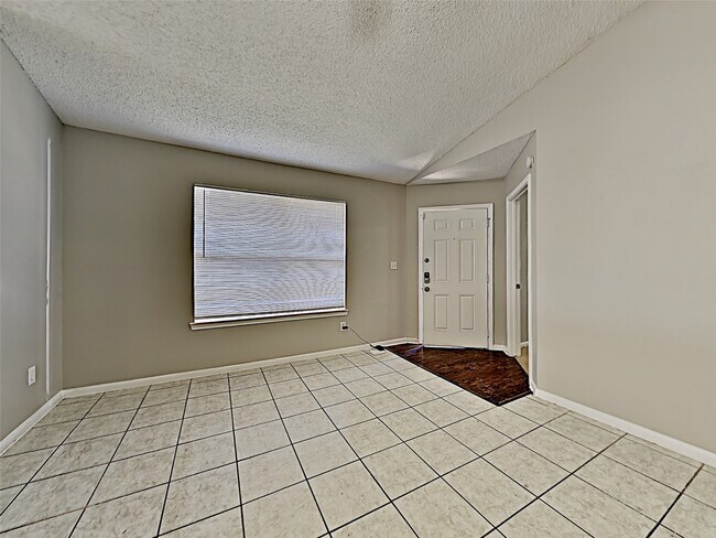 Foto del edificio - 3215 Boynton Dr