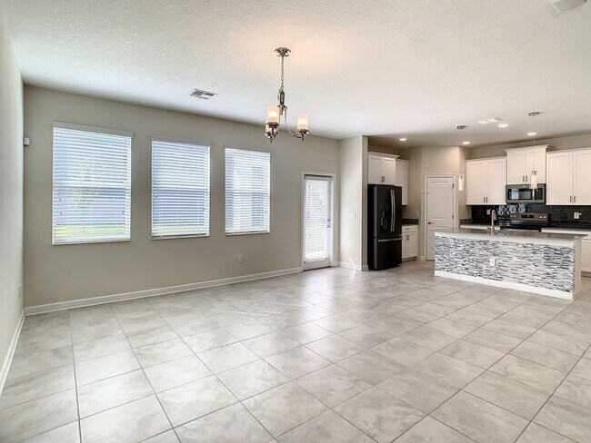 Foto del edificio - Spacious 3BR Home in Gated Community, 2-Car Garage, Resort-Style Amenities