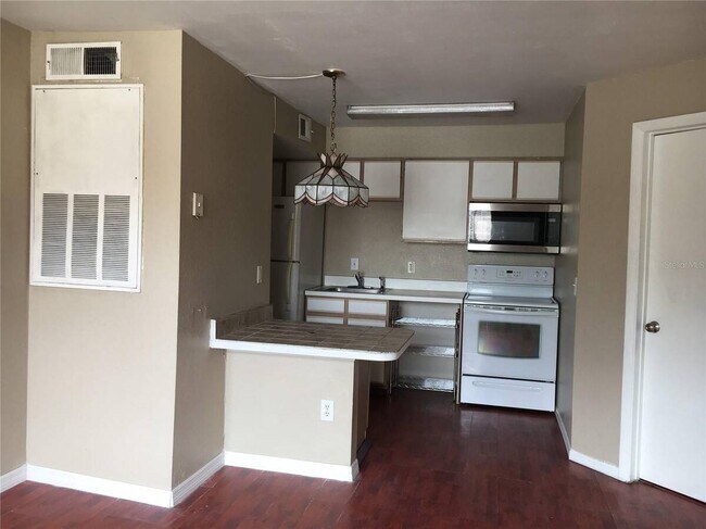 Foto del edificio - 2200 Key W Ct