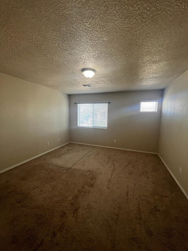 6800 Tree Line Ave NW, Albuquerque, NM 87114 House Rental in