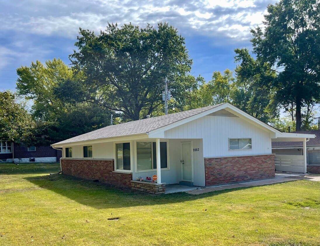 Foto principal - 9962 Duke Dr