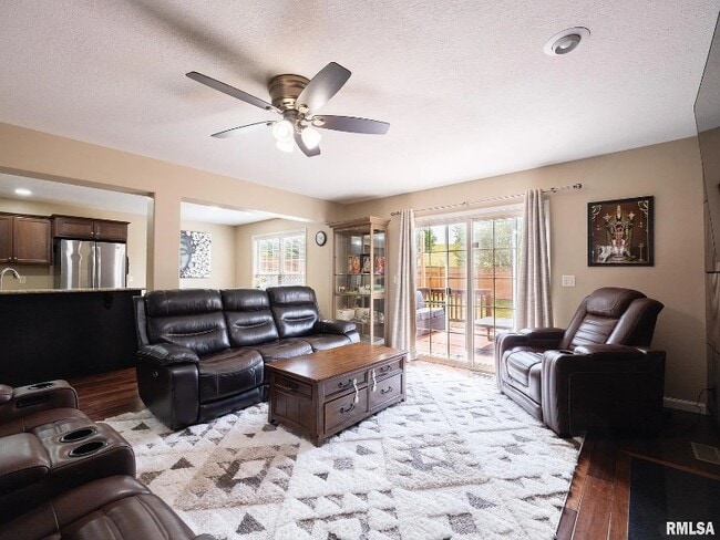 Building Photo - 10009 Brompton Ct