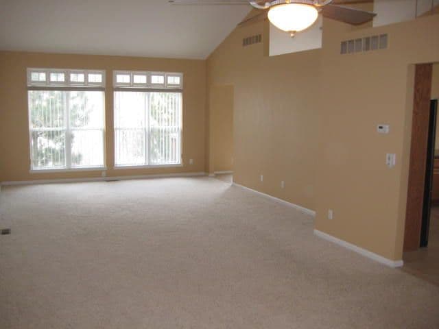 Building Photo - 37597 Newburgh Park Cir