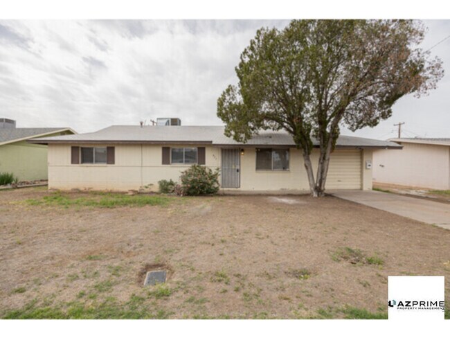 Building Photo - Introducing this Exceptional Tempe 3/2 House!