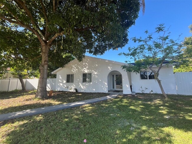 Photo - 16805 Southwest 109th Court, Miami, FL 33157 - 3 BR 2 BA single-family home