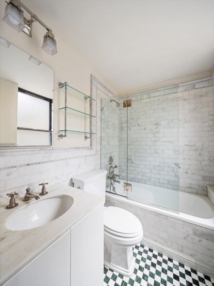 Foto del edificio - 41 W 72nd St
