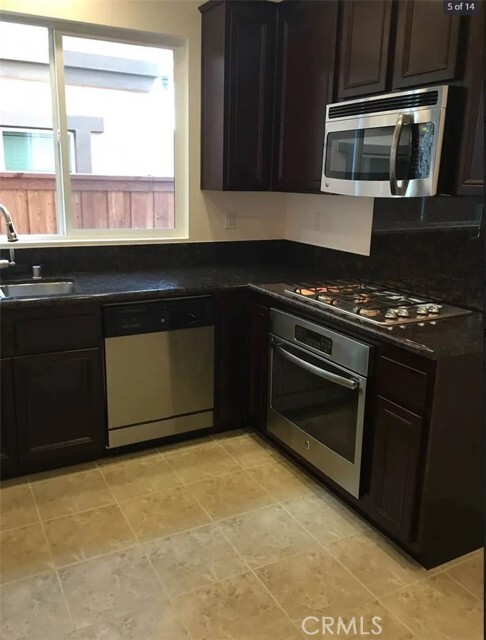 Foto del edificio - 876 Madison Ct