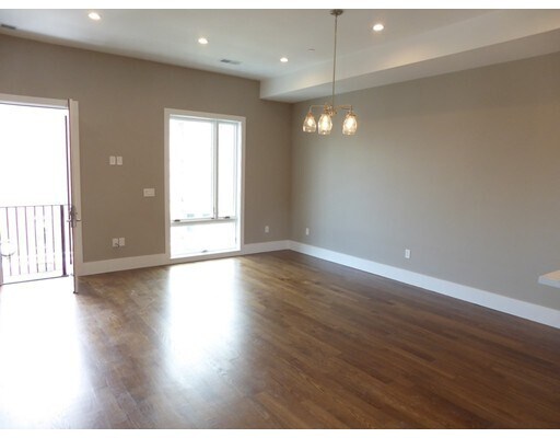 Building Photo - 108 Dorchester St