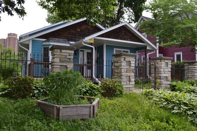 Foto del edificio - 1519 Portland Ave S