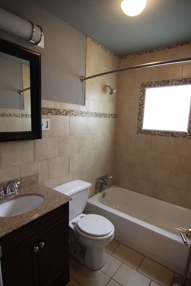 Foto del edificio - 2 Bedroom Pet Friendly Home For Rent!