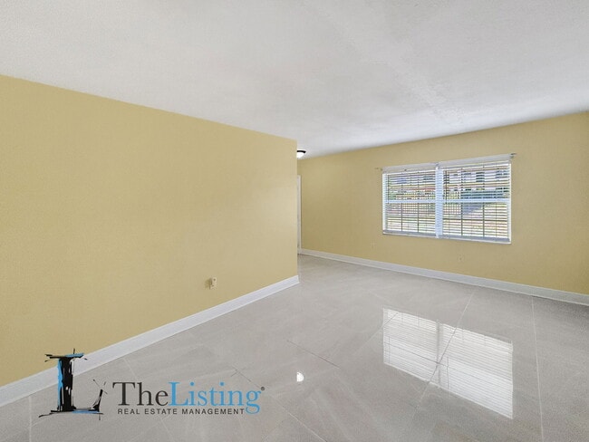 Building Photo - 5505 Hernandes Dr