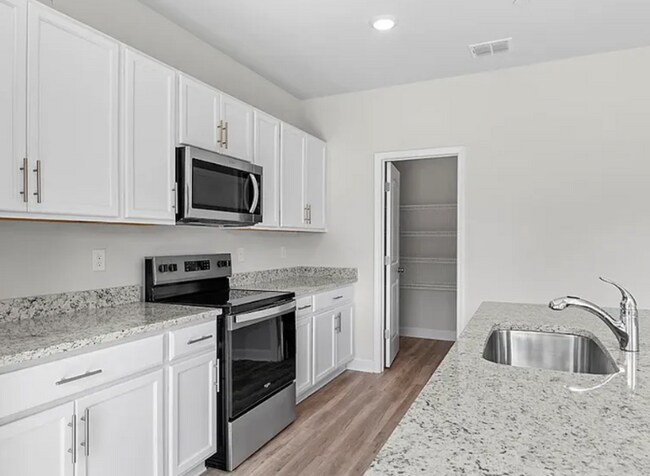 Photo - 169 Stephanie Ct House