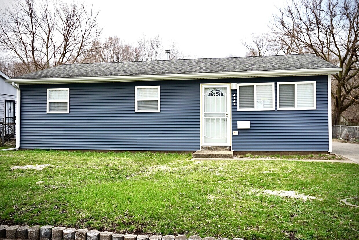 Primary Photo - 4142 W 19th Pl