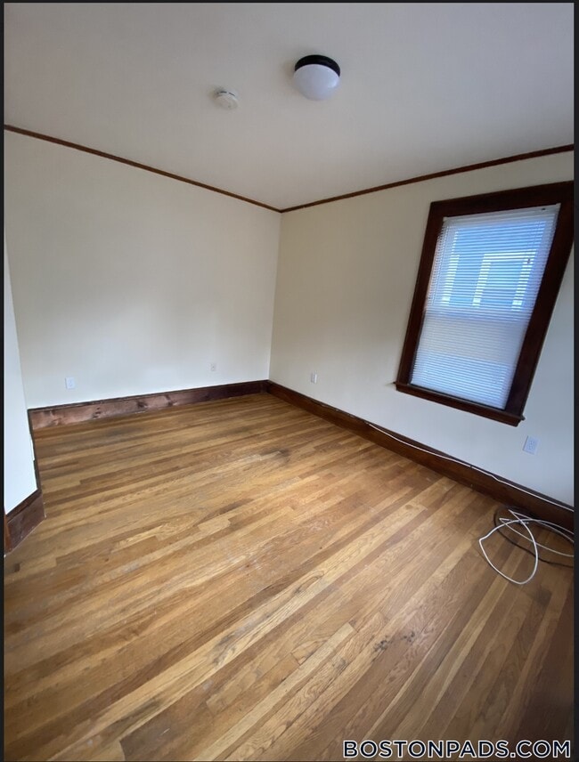 Building Photo - 180 Calumet St