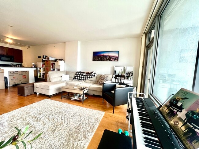 Foto del edificio - 100 E 14th St