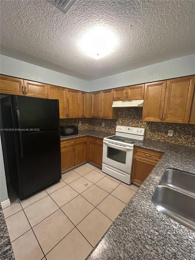 Foto del edificio - 2770 NW 131st St